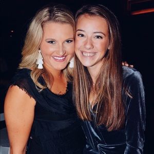 Meet your Posher, Ella